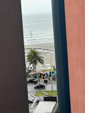 Super apartamento 10m praia